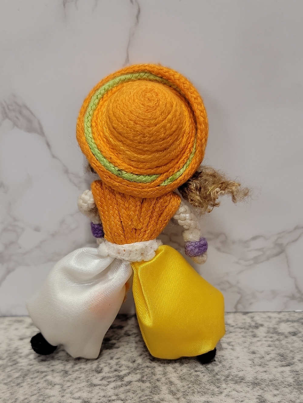 Vintage porcelain & fabric mini doll - Picture 4 of 9
